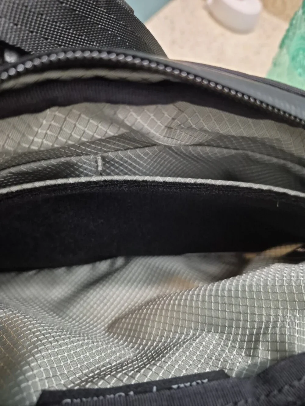 NWT Alpaka FLight Sling Black Axoflux 21OD Waterproof Crossbody Travel Bag